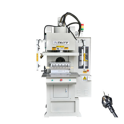 Easy Operation C Type Vertical Injection Molding Machine For Making High Quality Plug