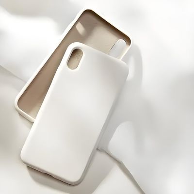 High Response Vertical Plastic Product Injection Molding Machine For Making Phone Cases
